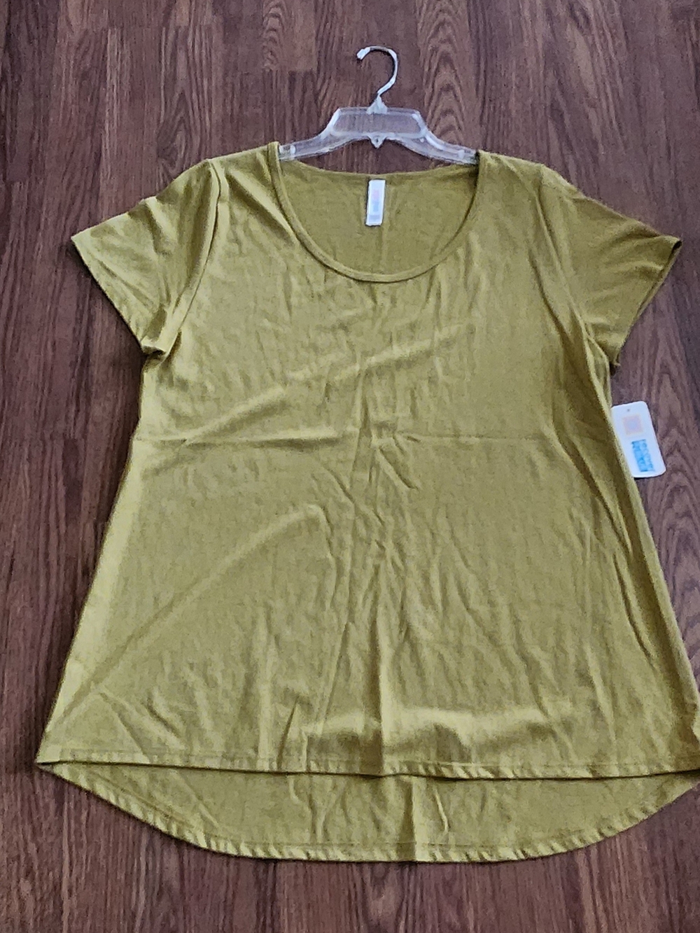 Women’s Mustard Short-Sleeve Scoop Neck Top